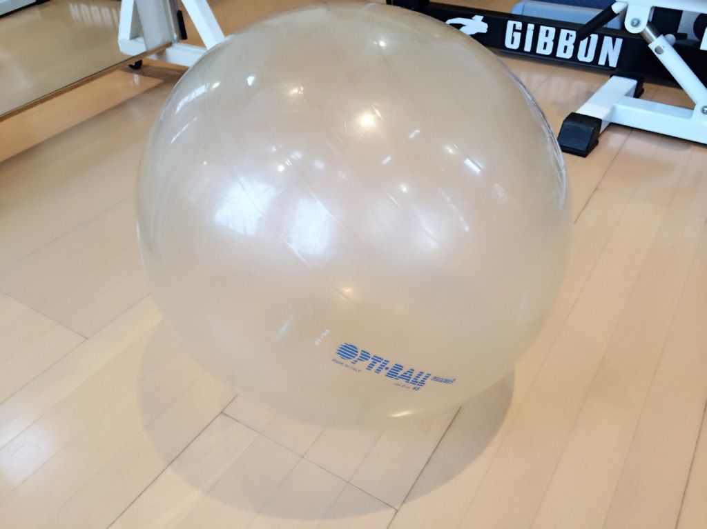 バレエダンサーにお勧めのトレーニンググッツシリーズ 第1回 バランスボール 札幌の悩めるバレエ フィギュアスケート ダンサーの為の情報箱
