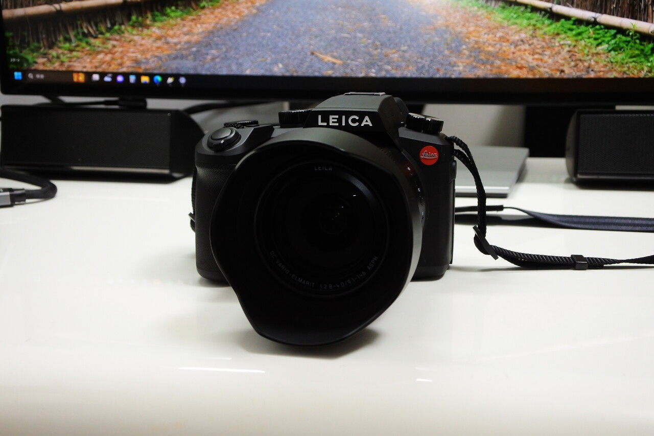 いざ、コンデジの最高峰へ。LEICAのネオ一眼で全方位をカバー