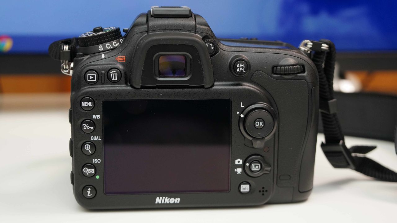 Nikon D7100を衝動買い！！ ＜Nikon D7100 購入レビュー