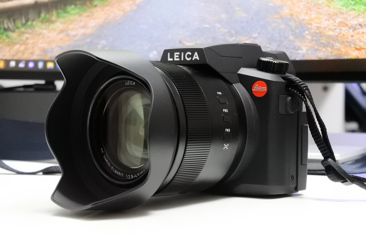 いざ、コンデジの最高峰へ。LEICAのネオ一眼で全方位をカバー