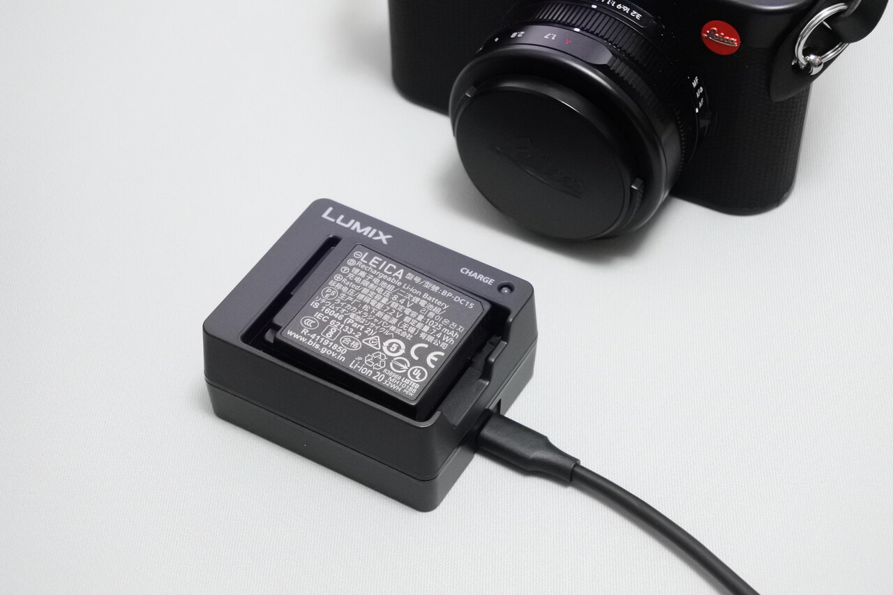LEICA コンパクトデジタルカメラ バッテリーチャージャー付き LEICA D-LUX8用にUSB充電器を買った ＜Panasonic バッテリー