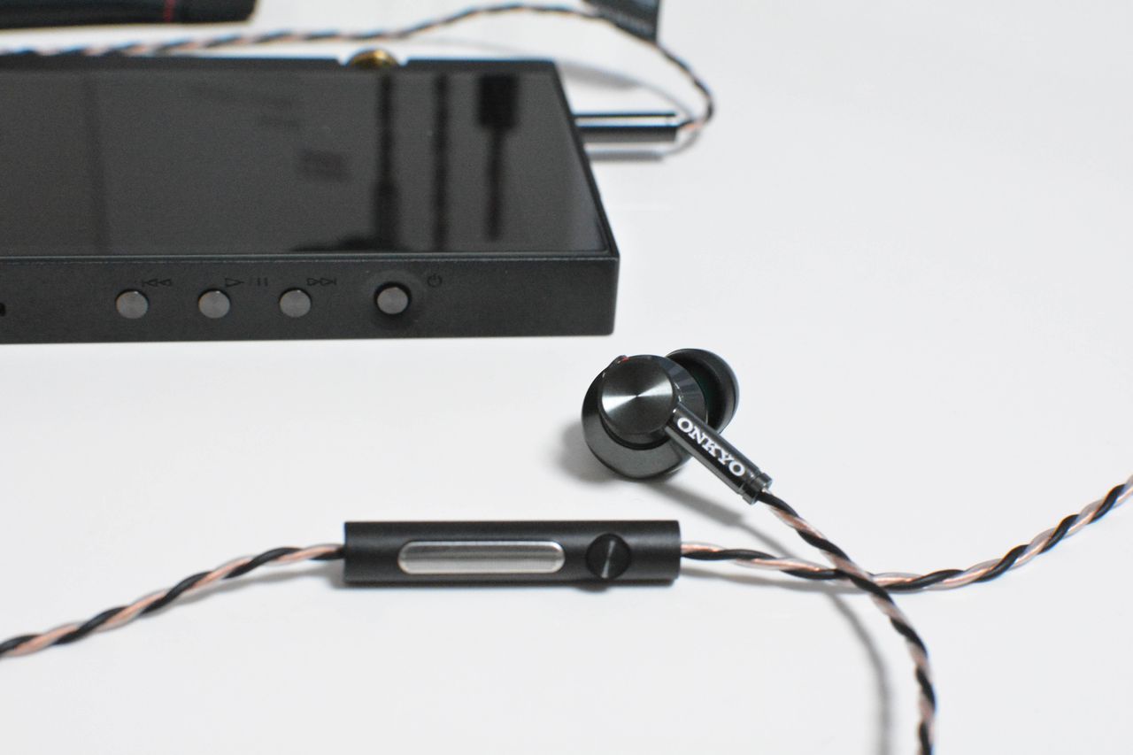 オンキヨーのハイレゾイヤホン意外と良いかも? <ONKYO マイク オンキヨーのハイレゾイヤホン意外と良いかも? <ONKYO マイク