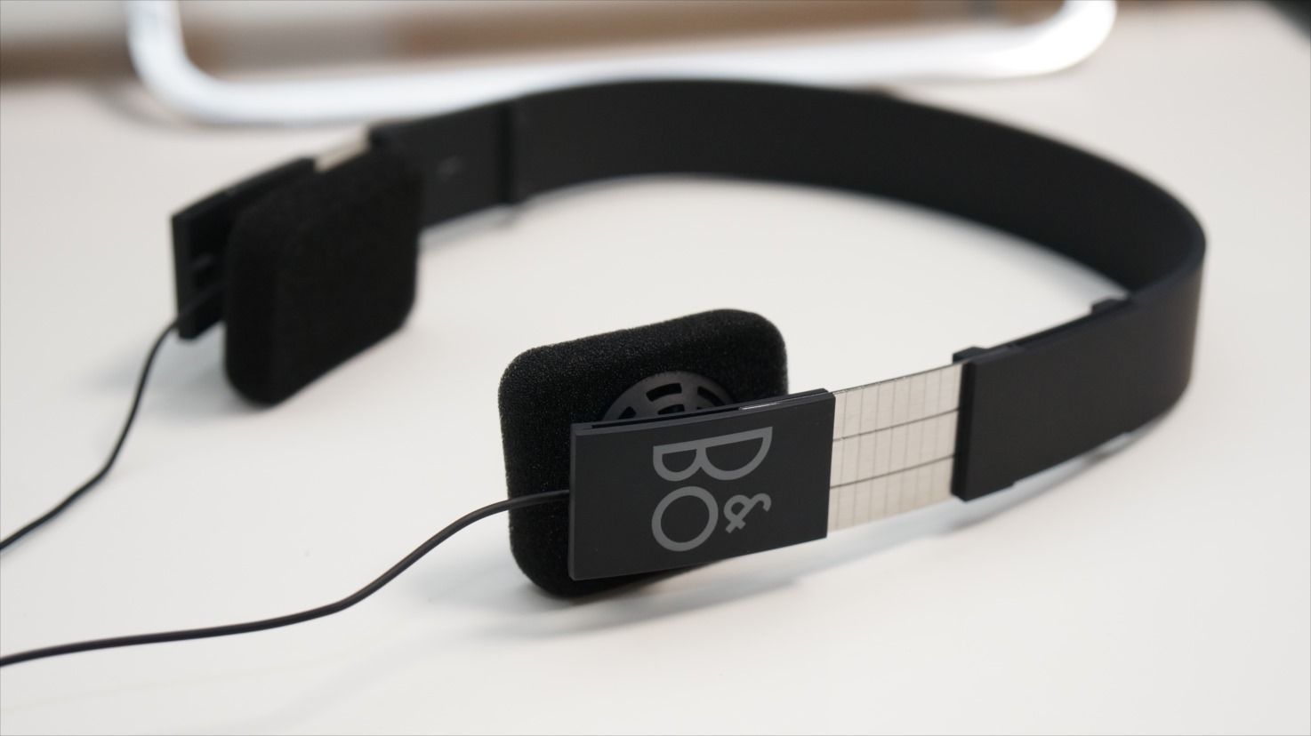 新品】B&O(バングアンドオルフセン) FORM 2i BLACK B&O ワイヤレス