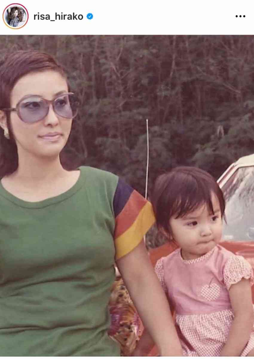 平子理沙 81歳に見えない母の誕生日を祝福 若い頃の写真も掲載 カッコよくて美しいママさん などの声 Girls速報