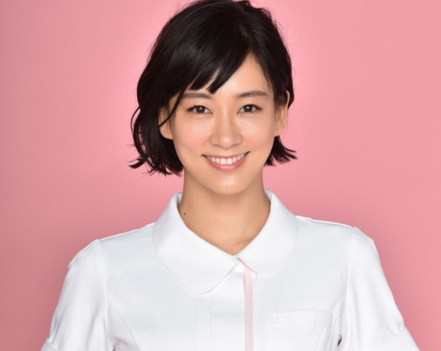 水川あさみ ショートボブ風の新ヘアにイメチェン バッサリ 素敵 横顔も可愛い Girls速報