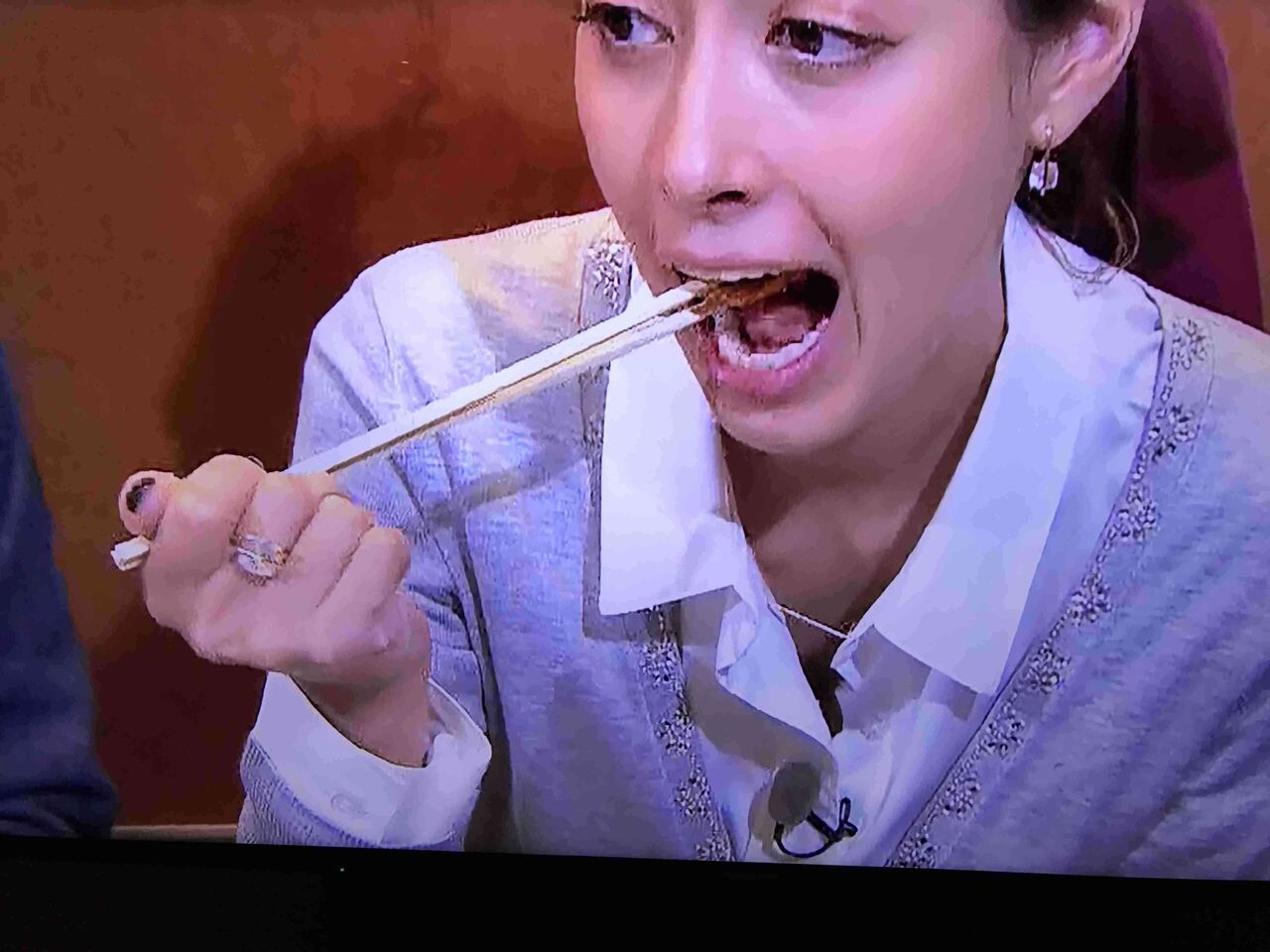 森泉の 箸の持ち方 に呆れ声 セレブなのに残念 ヤバイね Girls速報 森泉の 箸の持ち方 に呆れ声 セレブなのに残念 ヤバイね Girls速報