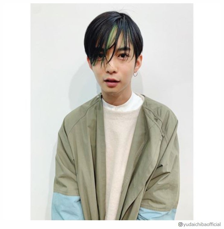 千葉雄大 前髪をブルーにチェンジ かっこよすぎて思考停止 次は何色 反響続々 Girls速報