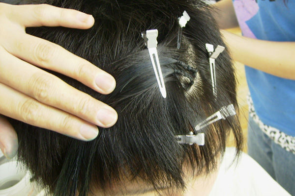 前髪エクステ 川 ー 川ノ つけてるのがわからないくらい自然な前髪エクステ シールじゃないよ Queen S Hair Blog 前髪エクステ 川 ー 川ノ つけてるのがわからないくらい自然な前髪エクステ シールじゃないよ Queen S Hair Blog