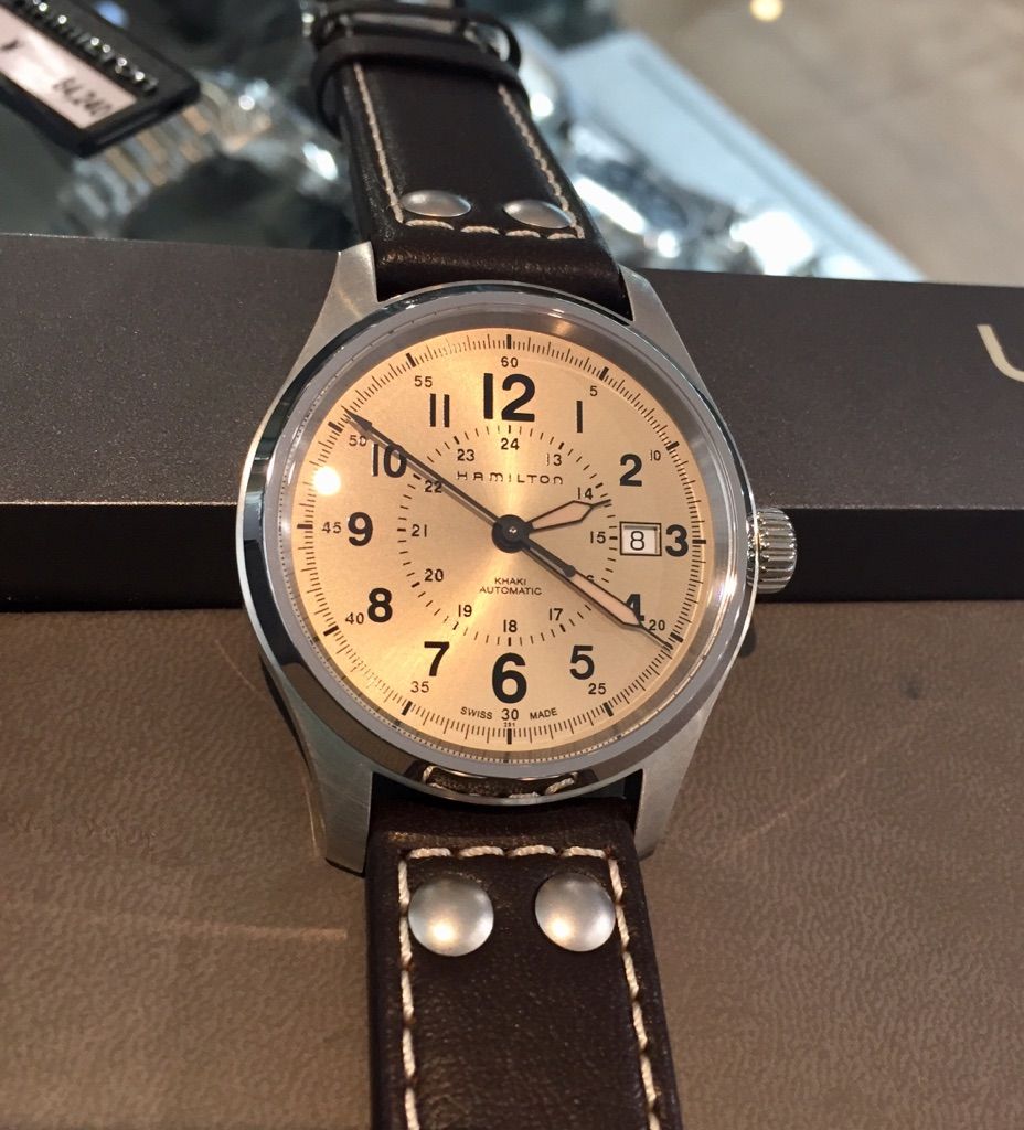 休日時計は何着けてる？ハミルトンカーキフィールドAUTO【H70595523