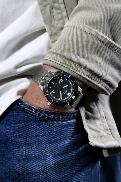 SINN_EZM_19_wrist_hoch_highres