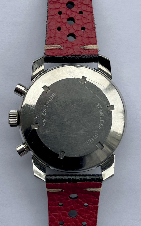 1_Sinn_103_C_Caseback_2400_3840_web