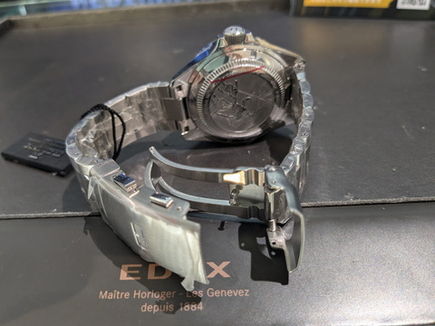 PXL_20241014_034338772-1