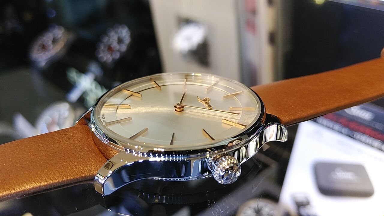 1739】シンプル イズ ベスト✨【ジン】 : QUELLE HEURE -ケルエ- 大阪