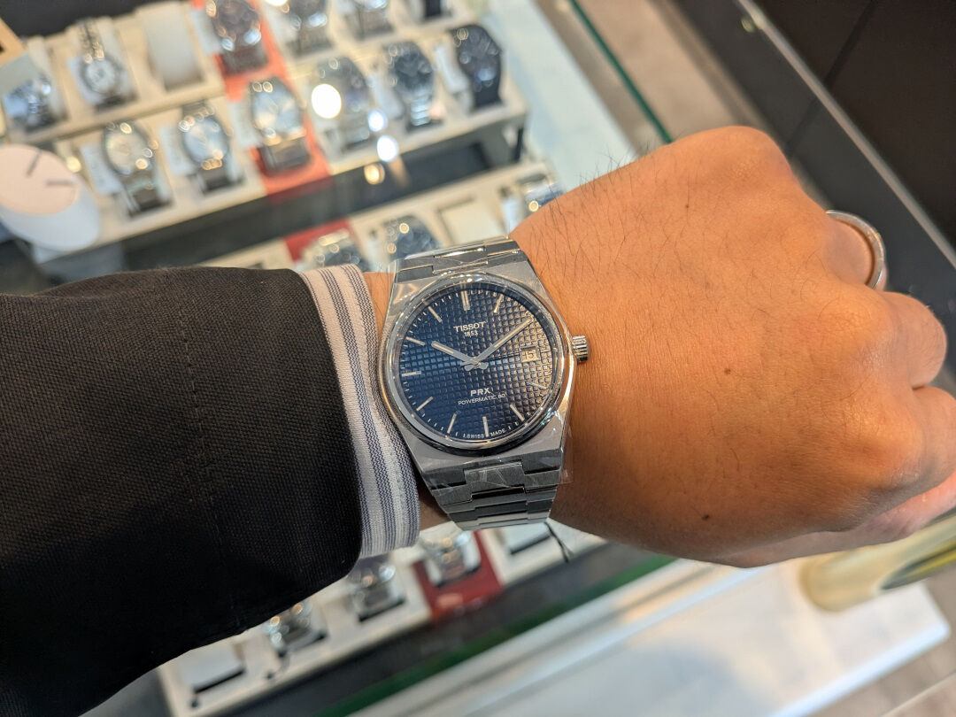本日発売！TISSOT「PRX パワーマティック80 チタニウム 38mm」──軽