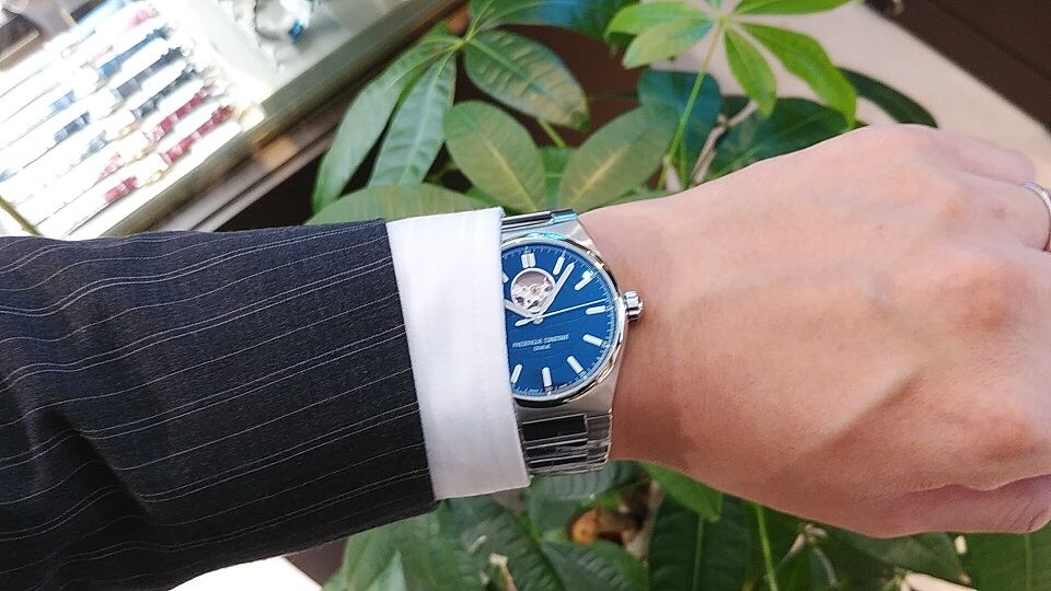 フレデリック・コンスタント ハイライフ ハートビート ハイライフ ハートビート｜正規時計販売店｜天満屋ウォッチ