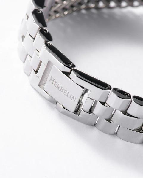 17436-B49_DT_bracelet-768x960