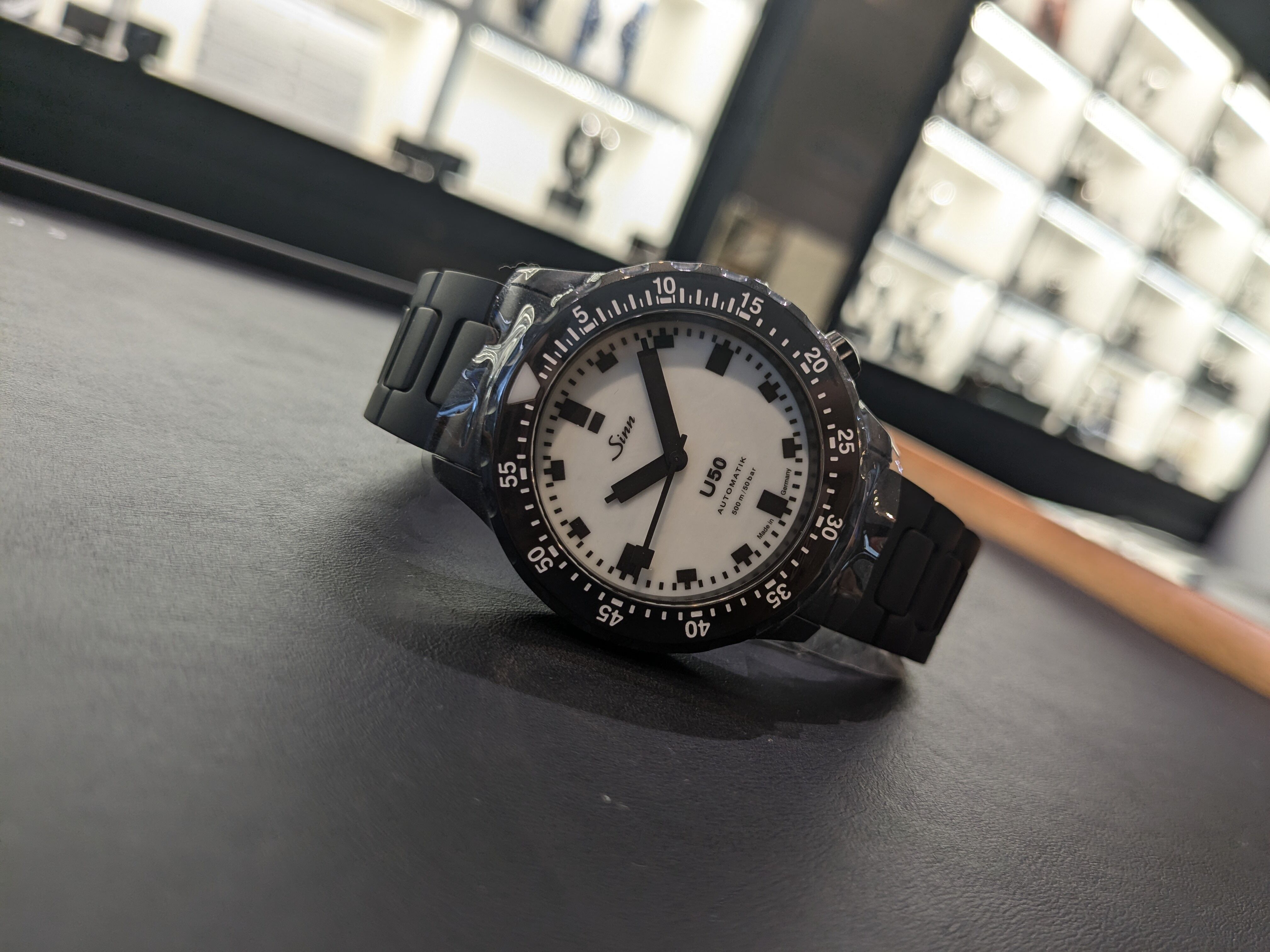 Sinn 世界限定500本U50.S.L : QUELLE HEURE -ケルエ- 大阪心斎橋店 by 光陽