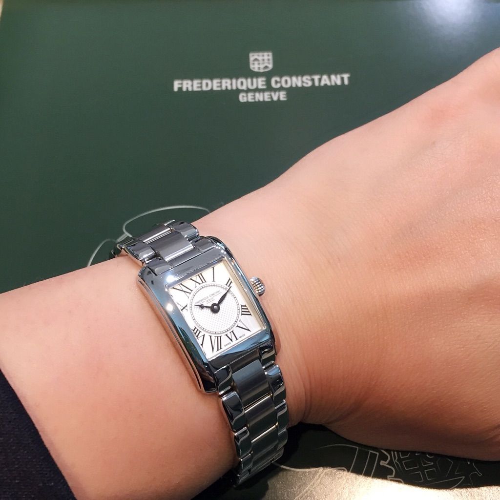 ハンサムな女性に フレデリックコンスタント クラシック カレ Quelle Heure ケルエ 大阪心斎橋店 By 光陽