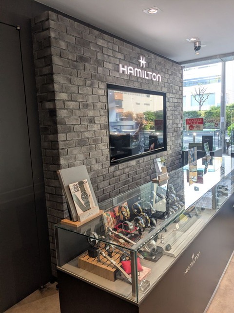 PXL_20251117_045430077