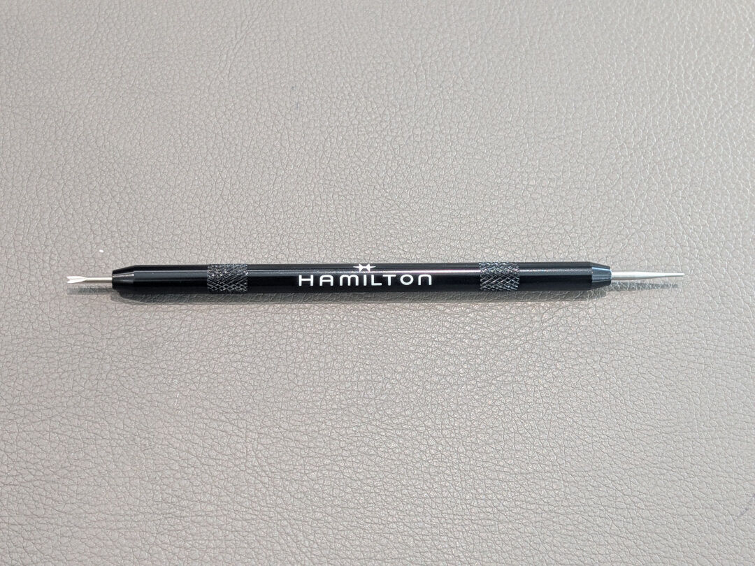 ハミルトン】『カーキ フィールド マーフ 42mm』にSSブレス＆工具付き