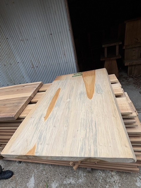 購入した銀杏の板