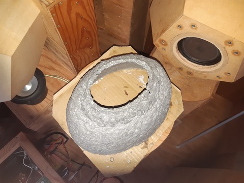 枠から外した楕円中空体