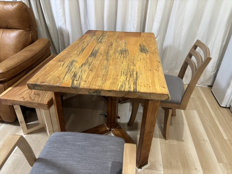 ワトコオイルを塗布した銀杏天板