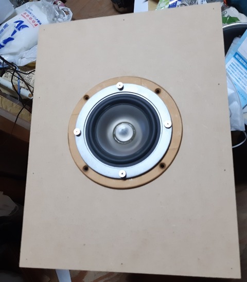 試しにW4-1337SDFを取り付けてみる