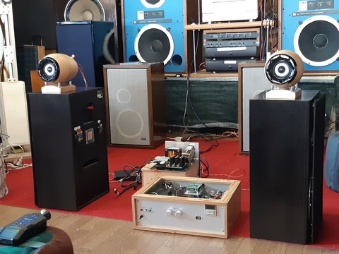 T氏　砲弾形エンクロージャー