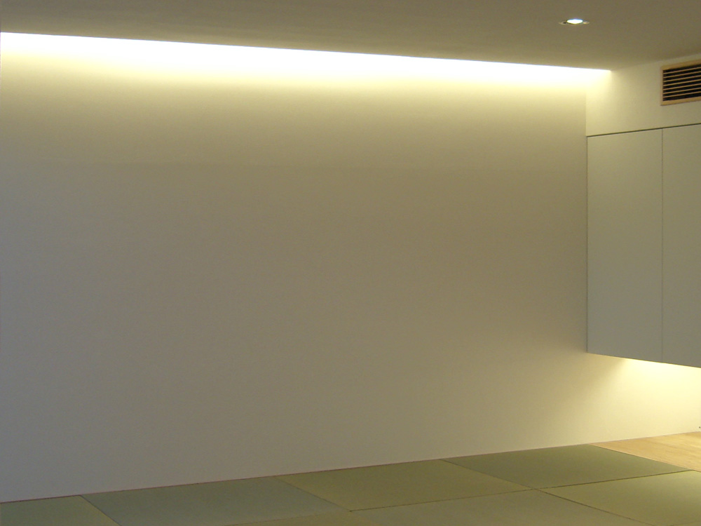間接照明で壁を照らす Qull Style 自分らしい家 Lab