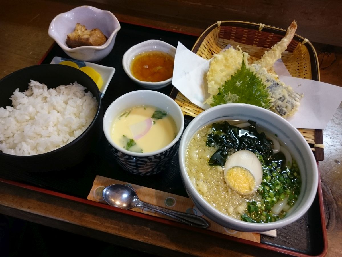 食べ応えある昼定食 魚志ん すすむの食べ歩き備忘録 食べ応えある昼定食 魚志ん すすむの食べ歩き備忘録