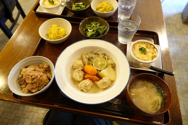 後楽園近くの隠れ家カフェ 出石町 ランチカフェ 藍 すすむの食べ歩き備忘録