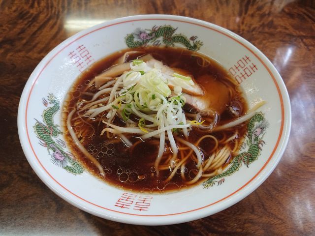 昔ながらの濃い口醤油スープ 茶屋町 らーめん華一 すすむの食べ歩き備忘録 昔ながらの濃い口醤油スープ 茶屋町 らーめん華一 すすむの食べ歩き備忘録