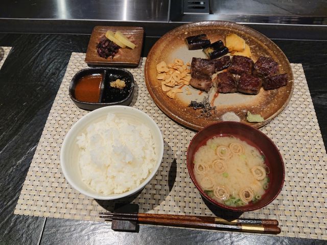 美観地区近く 本格鉄板焼きランチ なかつか すすむの食べ歩き備忘録