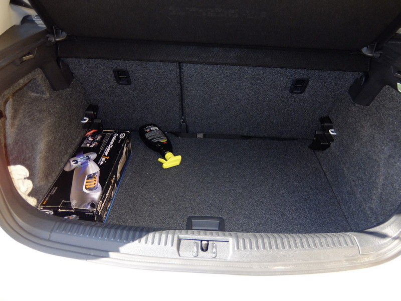 愛車poloに お泊り できるか 車中泊検討編 新 まーぼーのbike日記 Bmw R1100rt