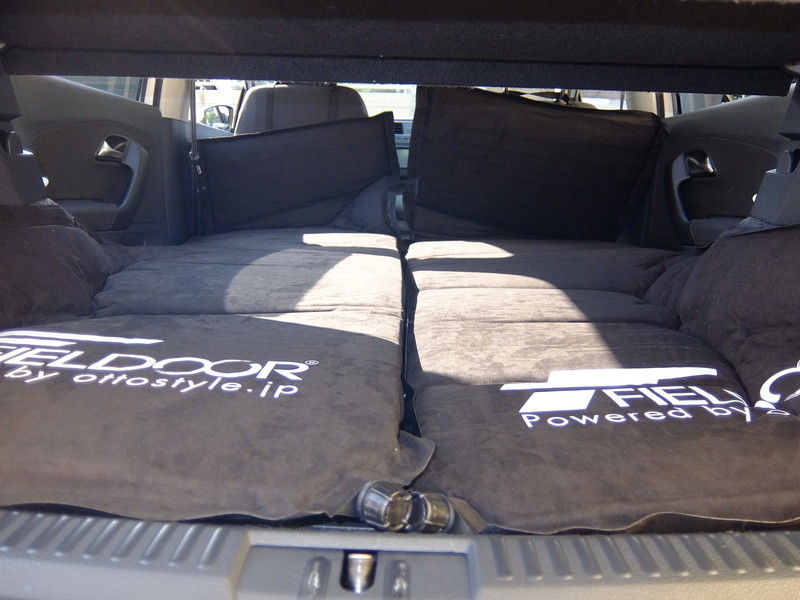 Vw Poloに大人二人 犬一匹は車中泊できるのか 実践編 新 まーぼーのbike日記 Bmw R1100rt