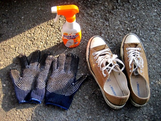 色柄モノ のシューズや運動靴に おひさまの洗たく くつクリーナー を使ってみた 銭湯と路地裏散歩な日々