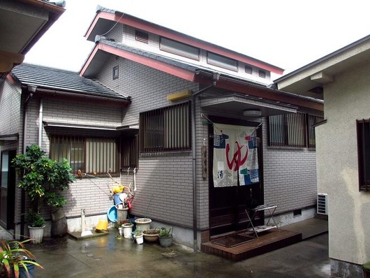 二軒茶屋温泉外観