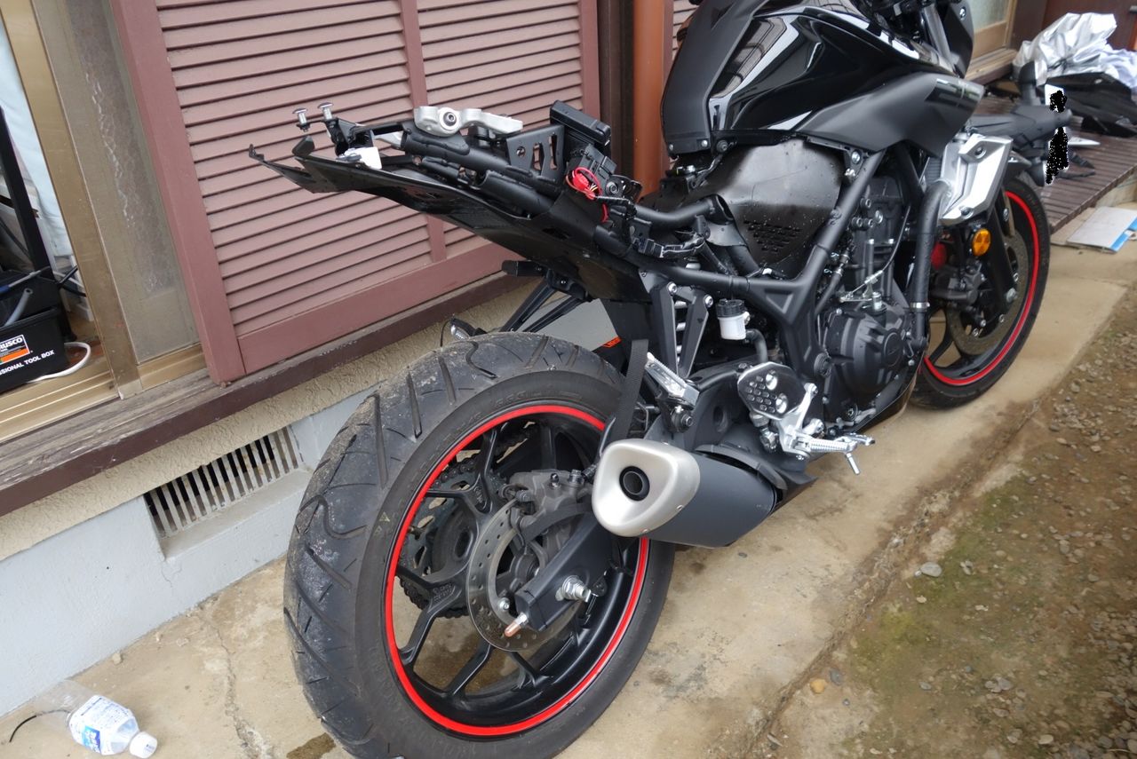 Mt 25ウィンカー内蔵テールランプ バイクと車とハリネズミと