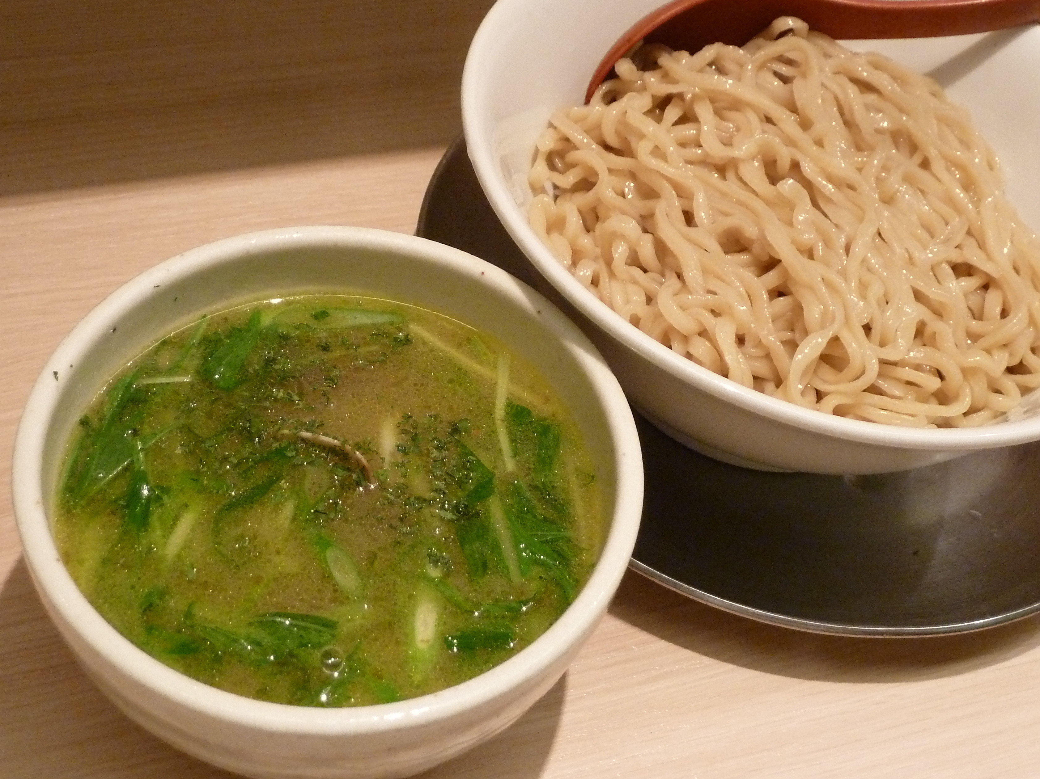 麺や 七彩 東京駅ラーメンストリート 浅利と青唐辛子のつけ麺 〆のリゾット風 がぶがぶ君 麺や 七彩 東京駅ラーメンストリート 浅利と青唐辛子のつけ麺 〆のリゾット風 がぶがぶ君