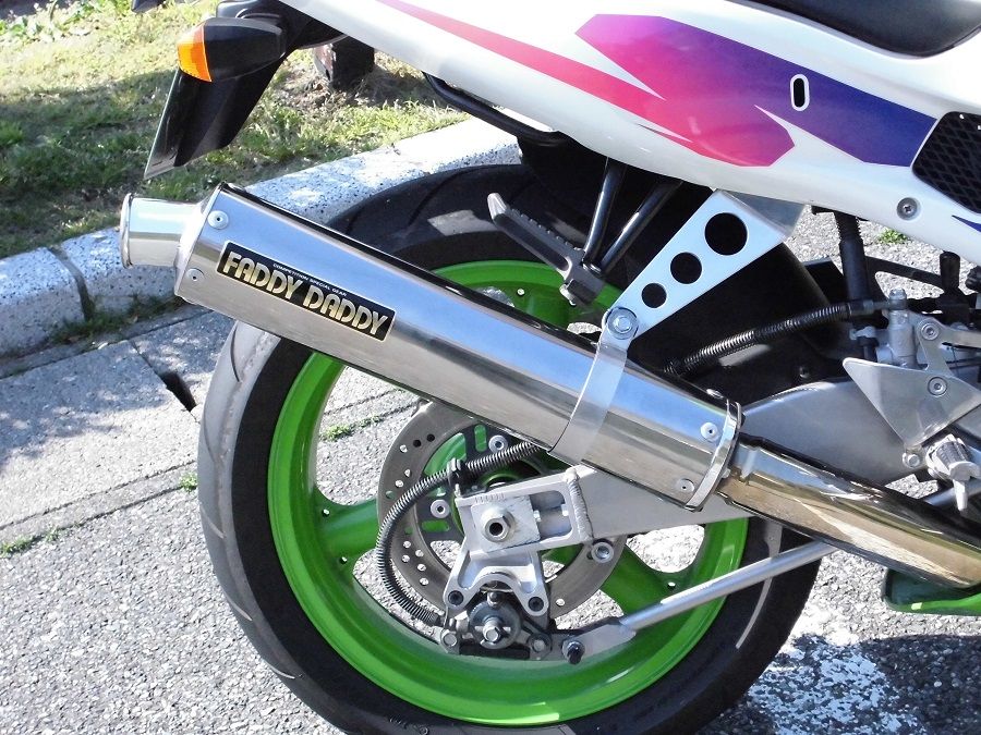 faddydaddyマフラーzxr