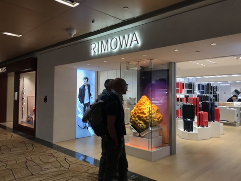 0FFF9BB0-A225-4602-B872-9EBF9F29A18D