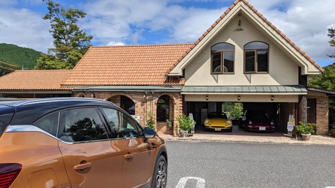 2EA1A5BE-26F0-4125-8E59-01D5D072E35A