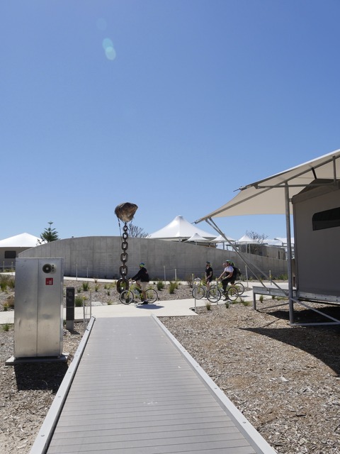 EC42CE00-CFA7-43EE-834E-78D85179225B