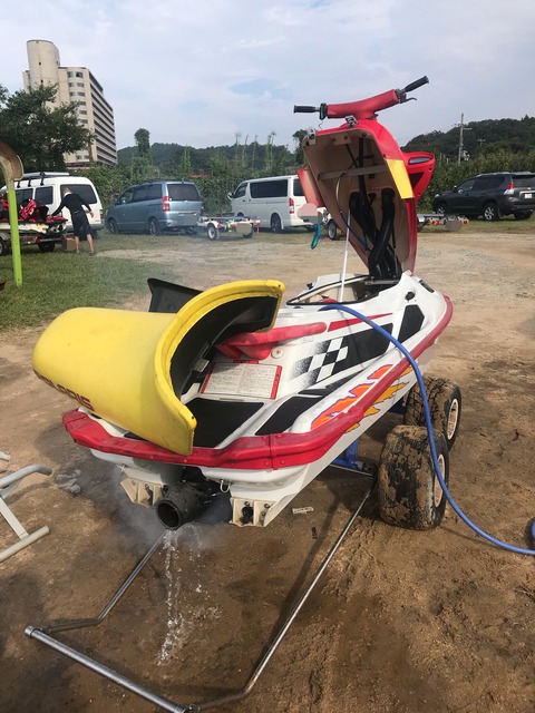 B72E36F1-B8AA-4BC9-B2D6-F45E35CC8E86