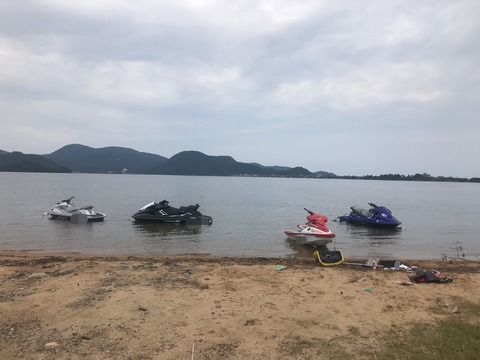 4A28E81D-2431-4713-9252-5985252E5AAA