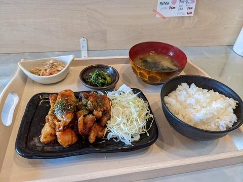 E81AA381-8710-4830-8924-7D4E255B802F