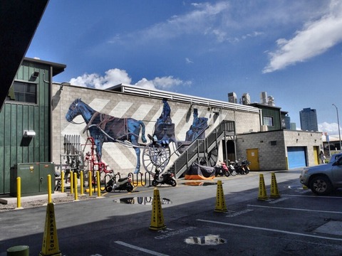 B0EDA750-7B6D-4F76-84D6-9694D8196105