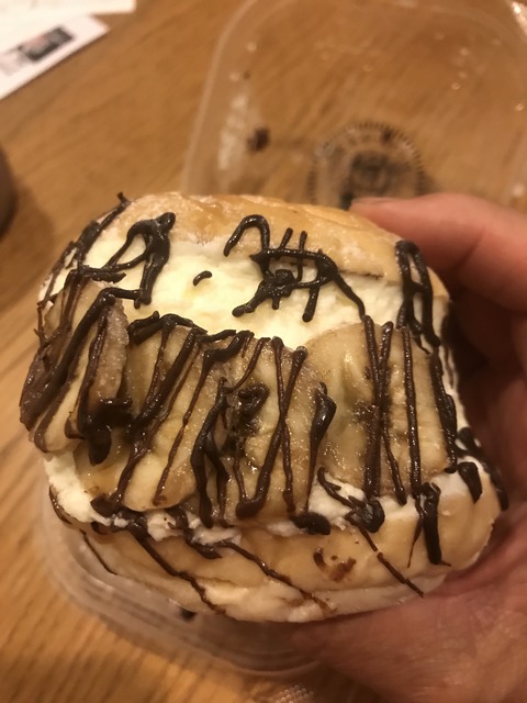 EAC18104-13AB-4F1C-A9CC-9E490C3831CF