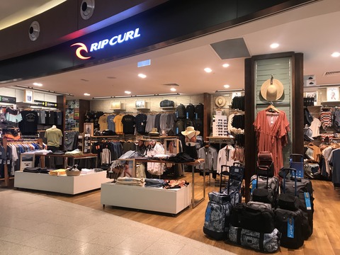 CFB6B8EE-7D31-4133-BE9F-45ECDCD24136